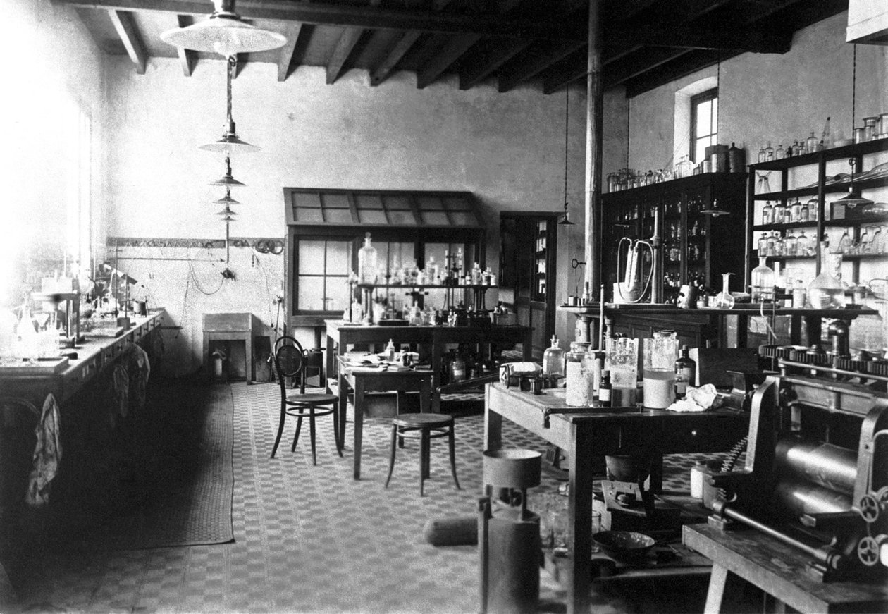 Laboratorium Alfreda Nobela v jeho vile v Sanremu od Unknown photographer
