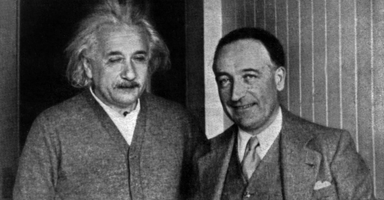 Louis Farigoule alias Jules Romains obdržel Albert Einstein, Princeton, USA od Unknown photographer