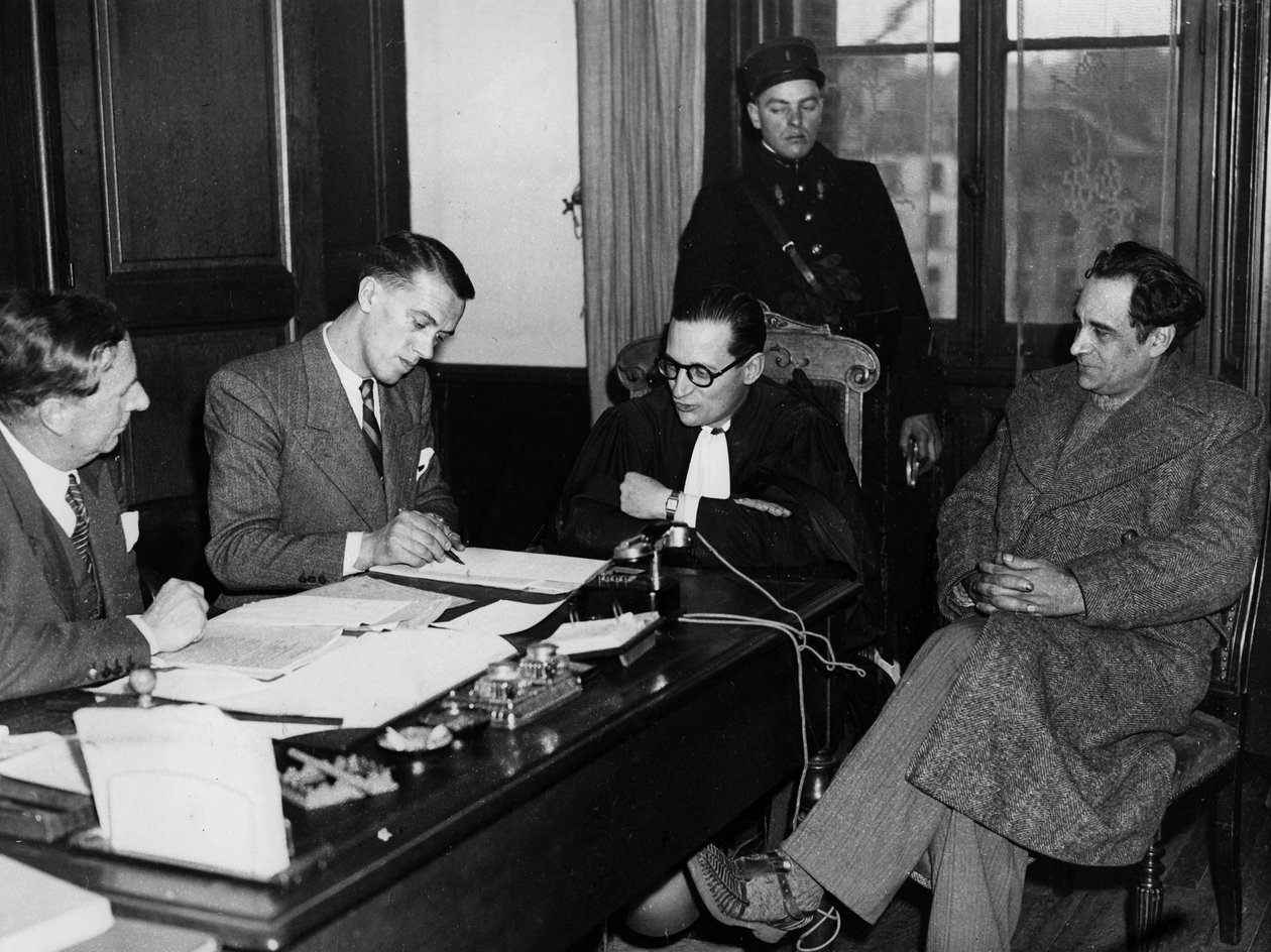 Marcel Petiot se svým právníkem René Floriotem, Petiotova aféra, cca 1946 (čb fotografie) od Unknown photographer