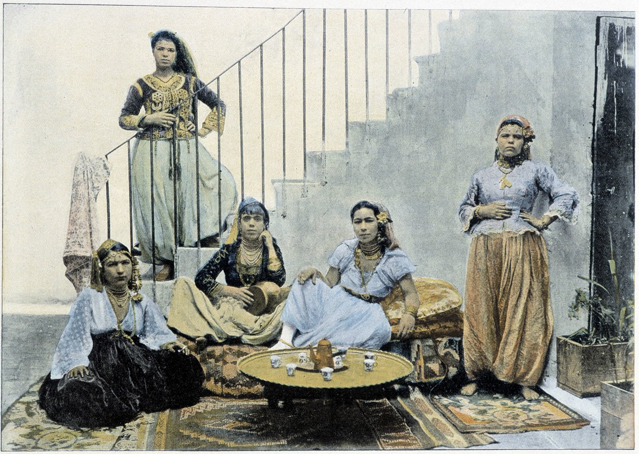Maurské ženy z Alžíru užívající čaj - autochrom, konec 19. století od Unknown photographer