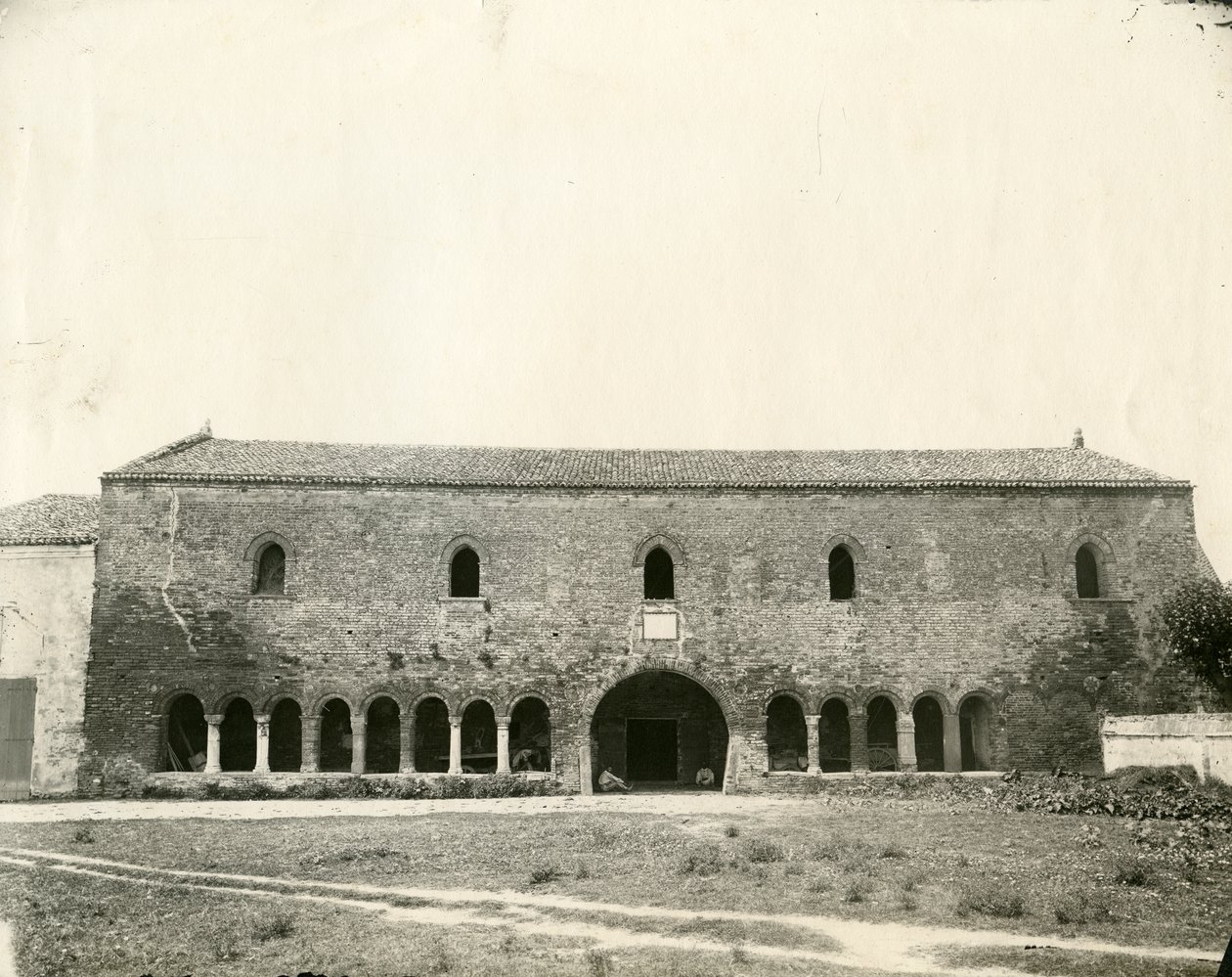 Palazzo della Ragione, opatství Pomposa, Emilia-Romagna, Itálie, cca 1890 od Unknown photographer