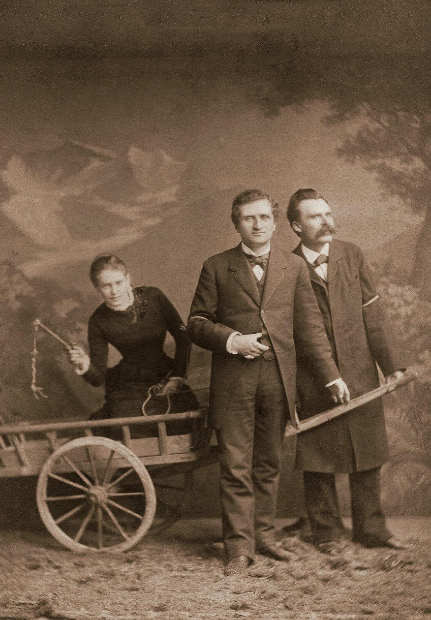 Paul Ree (1849-1901) anglický filozof - Lou Andreas-Salome (1861-1937) (Andreas Salome) ruský psychoanalytik - Friedrich Nietzsche (1844-1900) německý filozof - květen 1882 (Lucern, Atelier Jules Bonnet) od Unknown photographer