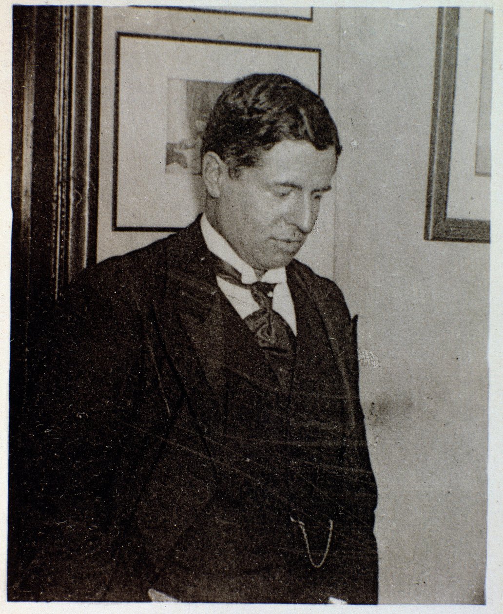 Portrét Alberica Magnarda (černobílá fotografie) od Unknown photographer