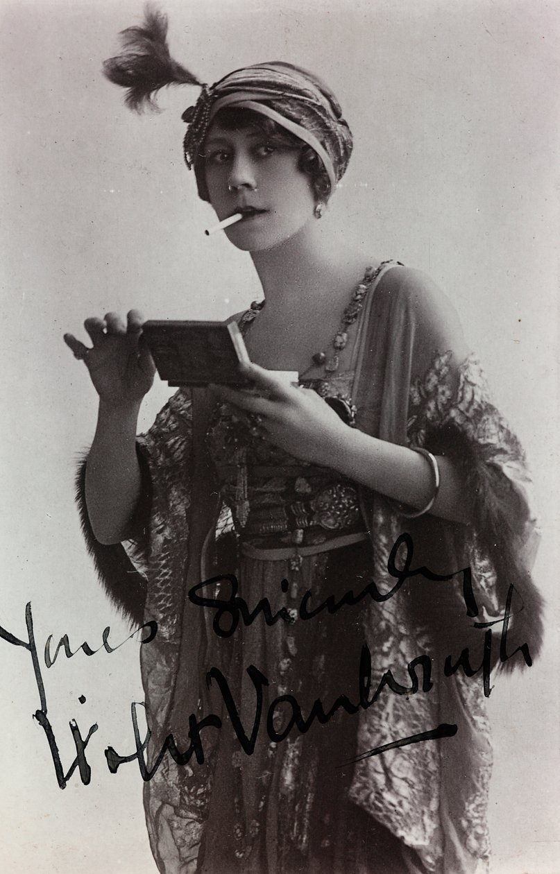 Portrét anglické herečky Violet Vanbrugh, pohlednice od Unknown photographer