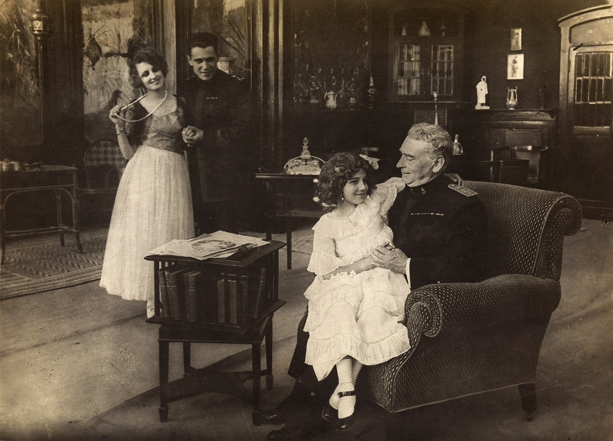 Portrét herečky Cecyl Tryan při natáčení filmu "Spirale della morte" v roce 1918 od Unknown photographer