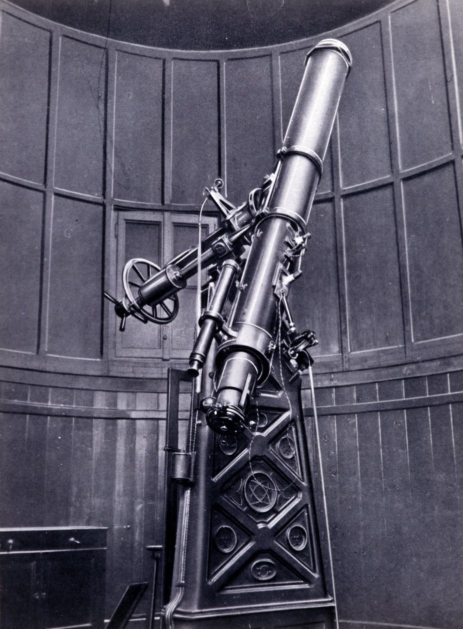 Dalekohled Giovanniho Virginia Schiaparelliho (1835-1910), astrofyzika v Breře (Milán). Pozoroval přímočaré konfigurace na planetě Mars a nazýval je marťanskými kanály (canali). od Unknown photographer