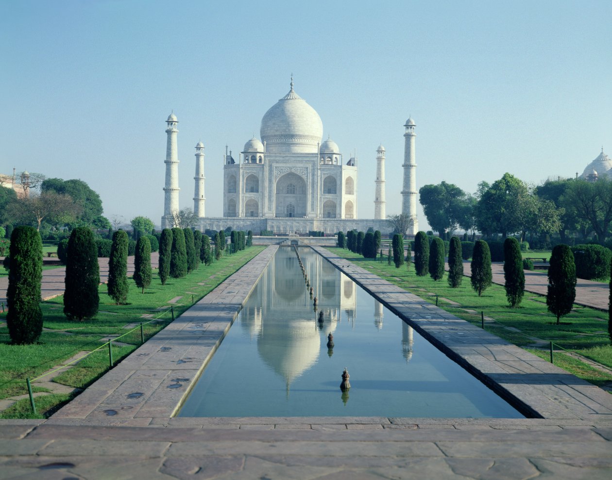 Taj Mahal, postavený v roce 1647 od Ustad Ahmad Lahori