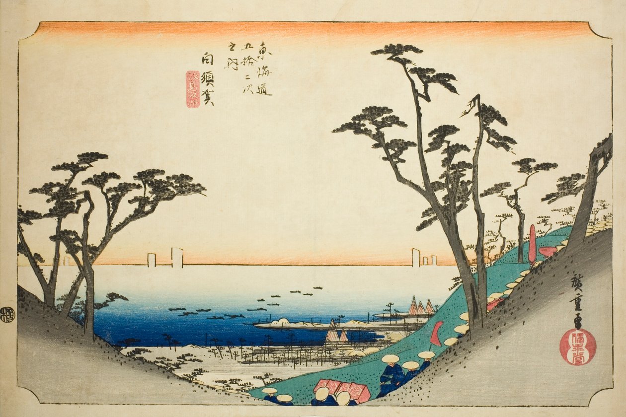Shirasuka: Pohled na svah Shiomi (Shirasuka, Shiomizaka zu), ze série „Padesát tři stanic Tokaida (Tokaido gojusan tsugi no uchi), také známé jako Hoeido Tokaido od Utagawa Hiroshige
