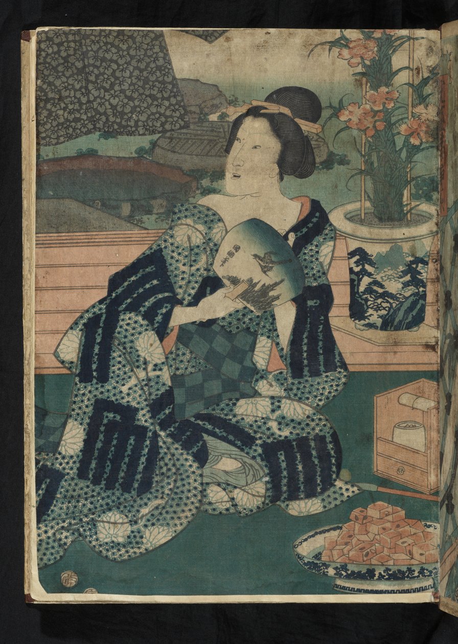 Avant et après – sedící Japonka ovívající se z „Šestého měsíce: Letní provětrávání oblečení“ od Utagawa Kunisada