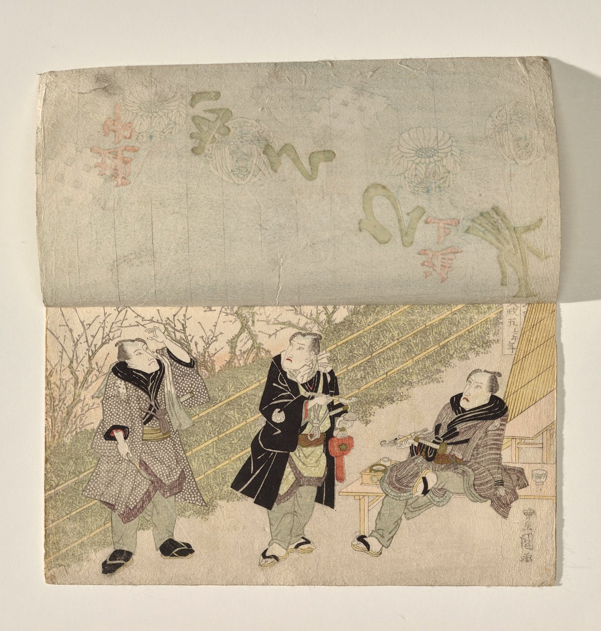 Kabuki scéna se zvednutím opony, která odhalí tři herce Kabuki od Utagawa Toyokuni I