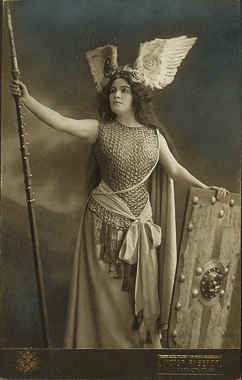 Madame Charles Cahier jako Brunhilde ve Valkýře. od Victor Angerer