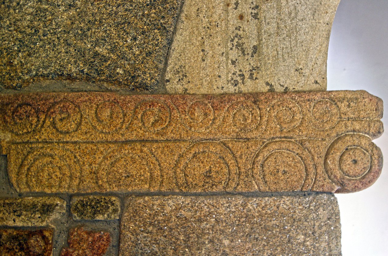 Vizigótské řezby v kapli São Pedro de Balsemão, Sé, Lamego, Portugalsko kolem roku 599 (žula) od Visigothic