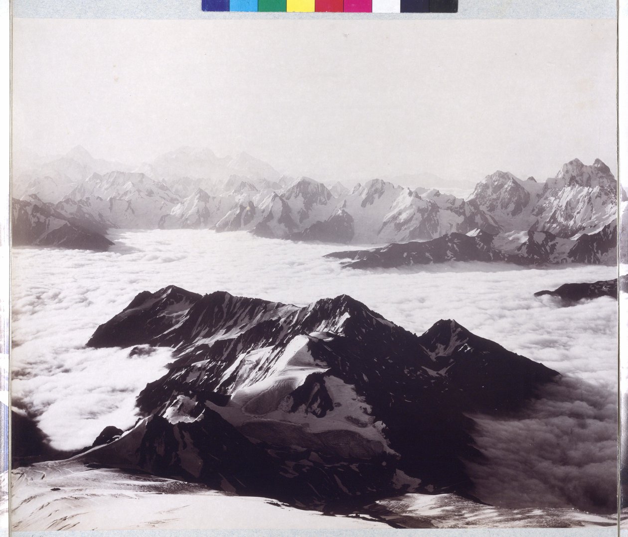 Panoramatický snímek z vrcholu hory Elbrus od Vittorio Sella