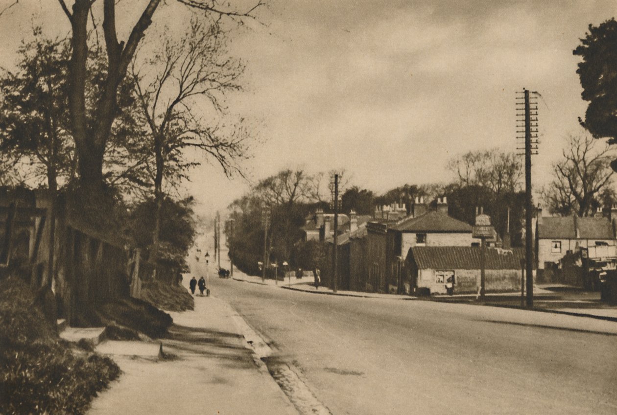 Kde římská cesta do Doveru kříží Shooters Hill Beyond Blackheath, c1935. od W. Whiffin