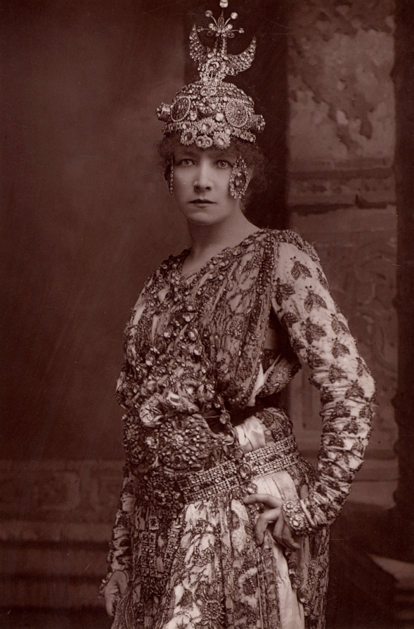 ""Henriette Rosine Bernard dite Sarah Bernhardt (1844-1923) (woodburytype) od W. and D. (after) Downey