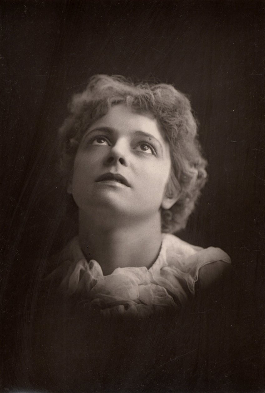 ""Olga Brandon (nar. 1865) herečka australského původu. (woodburytype) od W. and D. (after) Downey