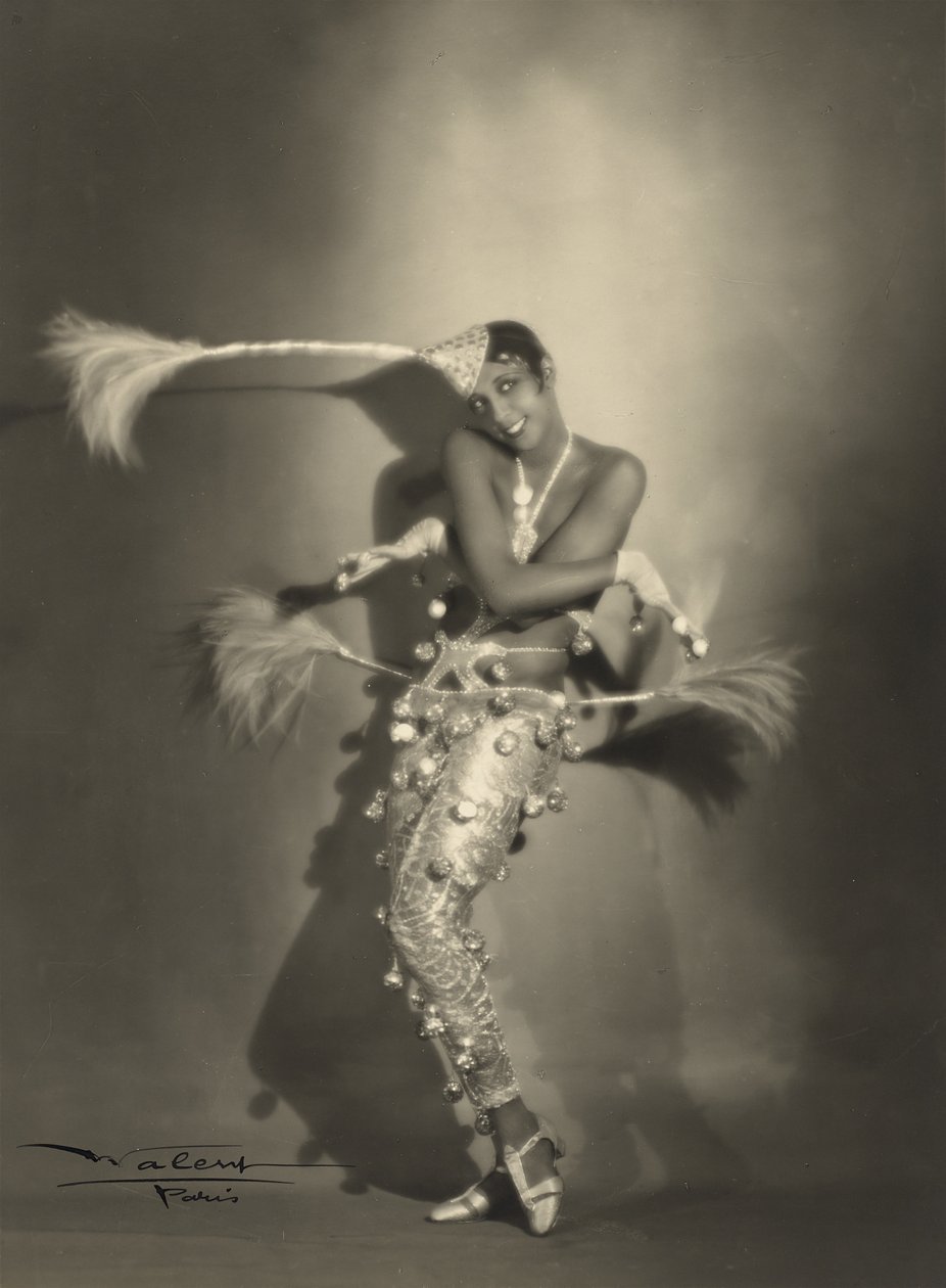 Josephine Baker, kolem roku 1927 (želatinový stříbrný tisk) od Walery