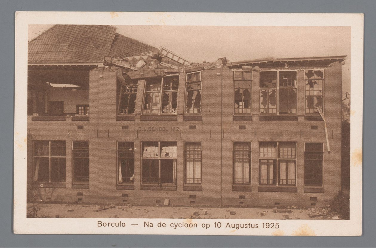 Borculo -- Po cyklonu 10. srpna 1925 od Weenenk and Snel