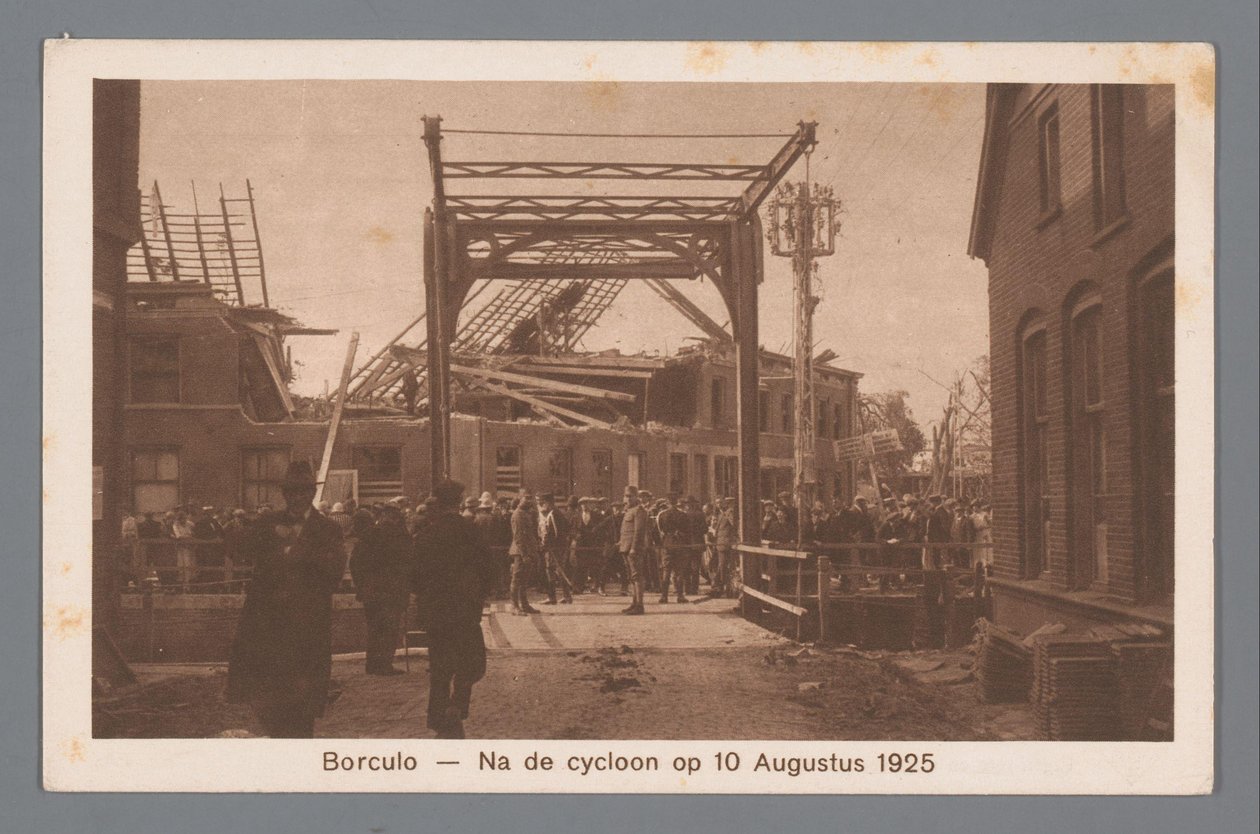 Borculo -- Po cyklonu 10. srpna 1925 od Weenenk and Snel