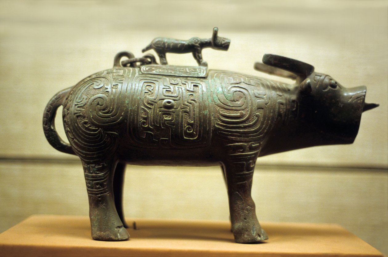 Váza na víno ve tvaru vola, převýšená tygrem od Western Zhou Dynasty Chinese School