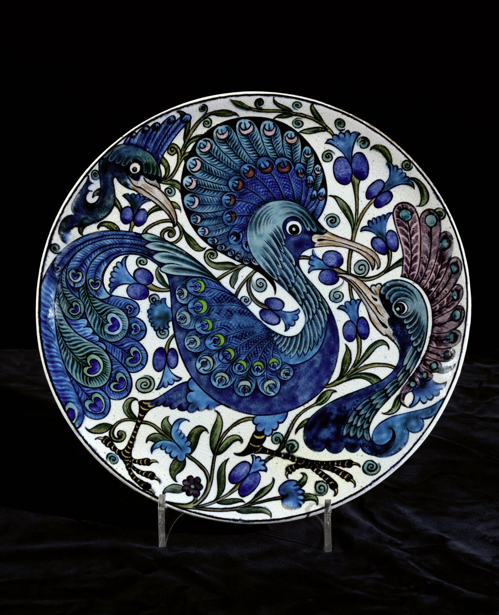 Nabíječka s fantastickými pávy, listy a ovocem, maloval Charles Passenger, 1888-97 (keramika) od William de Morgan