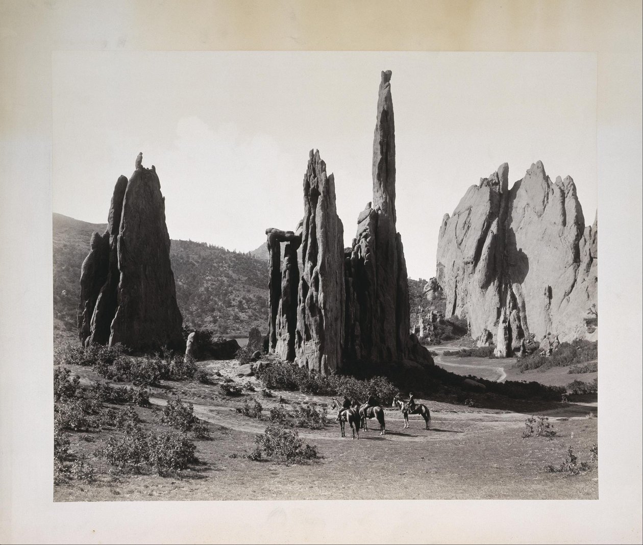 Cathedral Spires, Garden of the Gods, Colorado od William Henry Jackson
