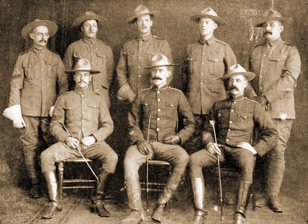 Skupina dobrovolníků v North West Mounted Police, Montreal, Kanada. (sépiová fotka) od William Notman