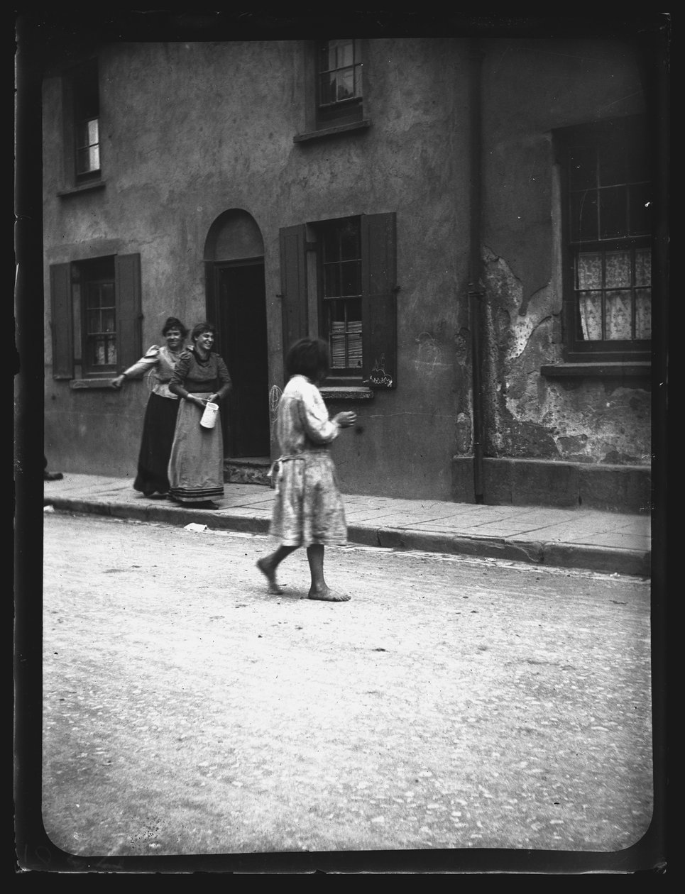 Mary Ann Street, Cardiff, 1893. od William Booth