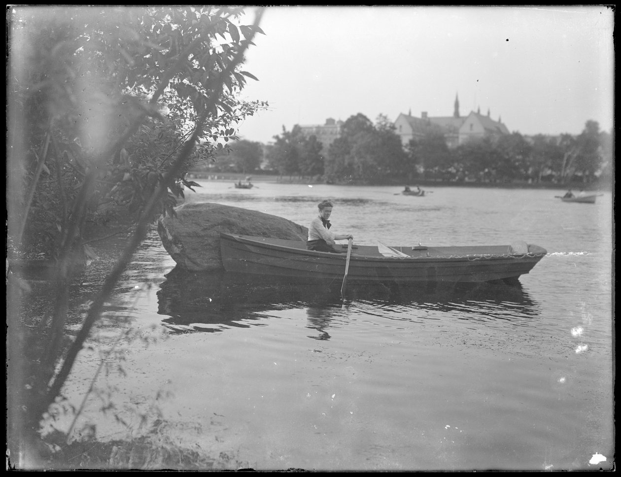 Ethel Gray Magaw Hassler ve veslici, Central Park, kolem roku 1912. od William Davis Hassler