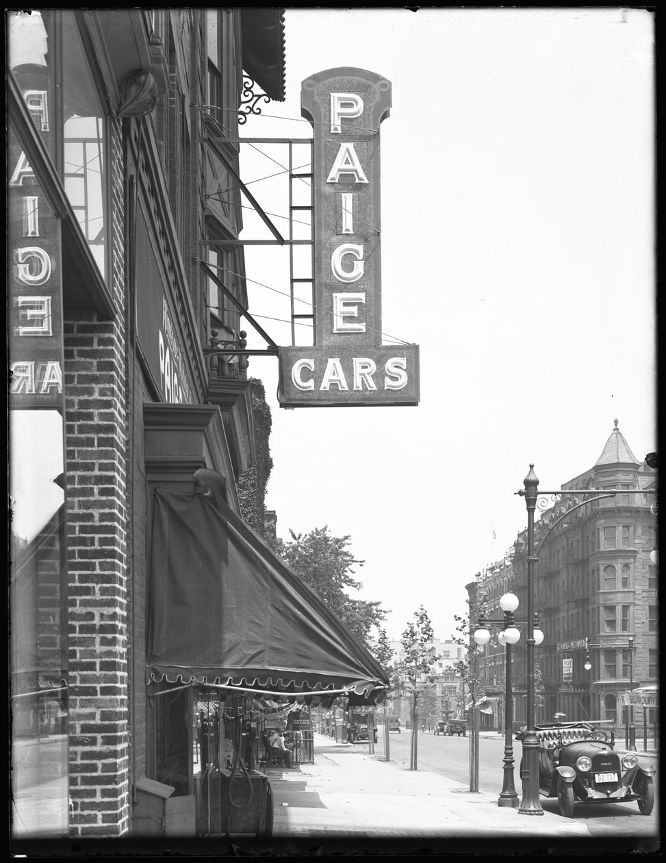 Nápis Paige Cars na 1410 Bedford Avenue, Brooklyn, 13. července 1916 od William Davis Hassler