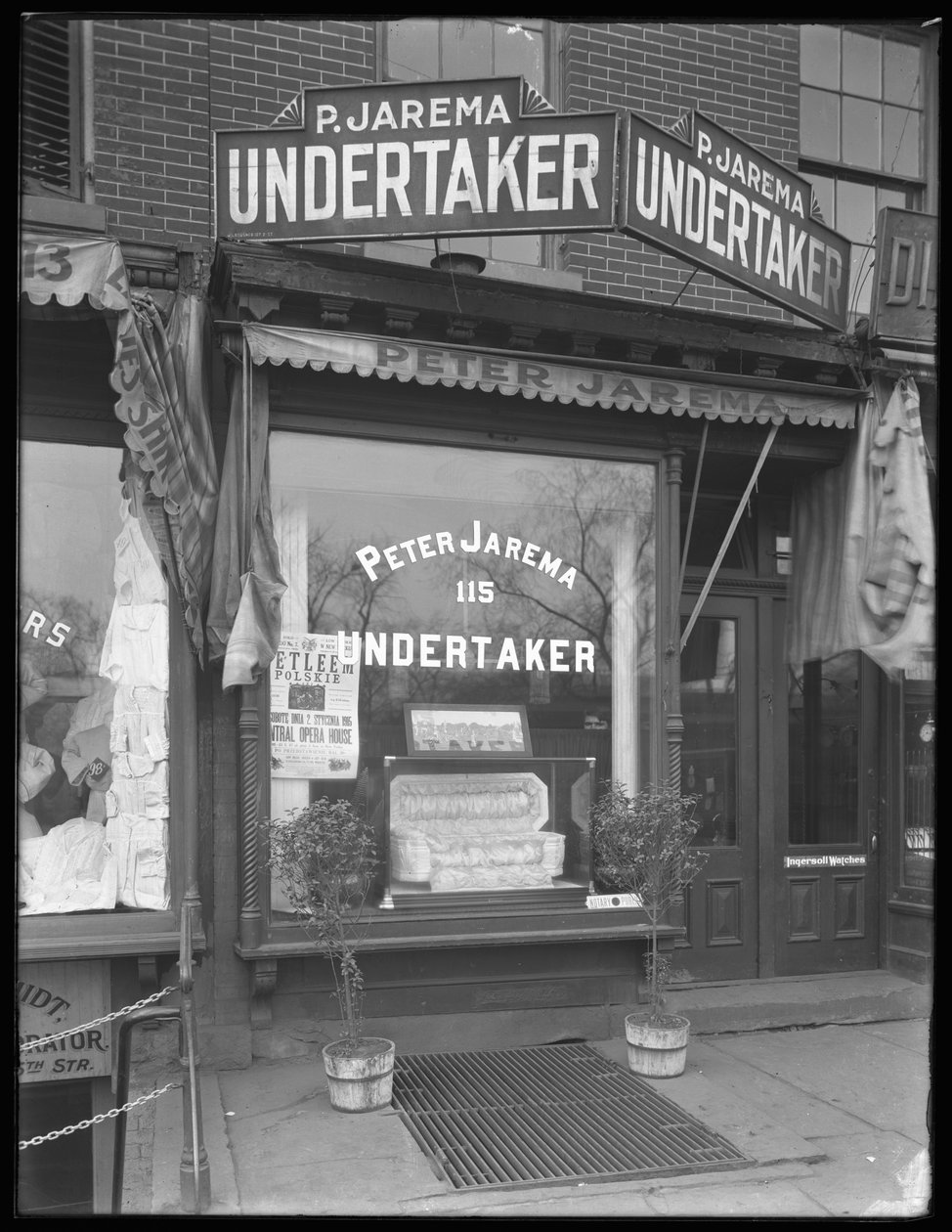 Peter Jarema, ukrajinský pohřební ústav, 115 Avenue A, New York City, 14. listopadu 1914 od William Davis Hassler