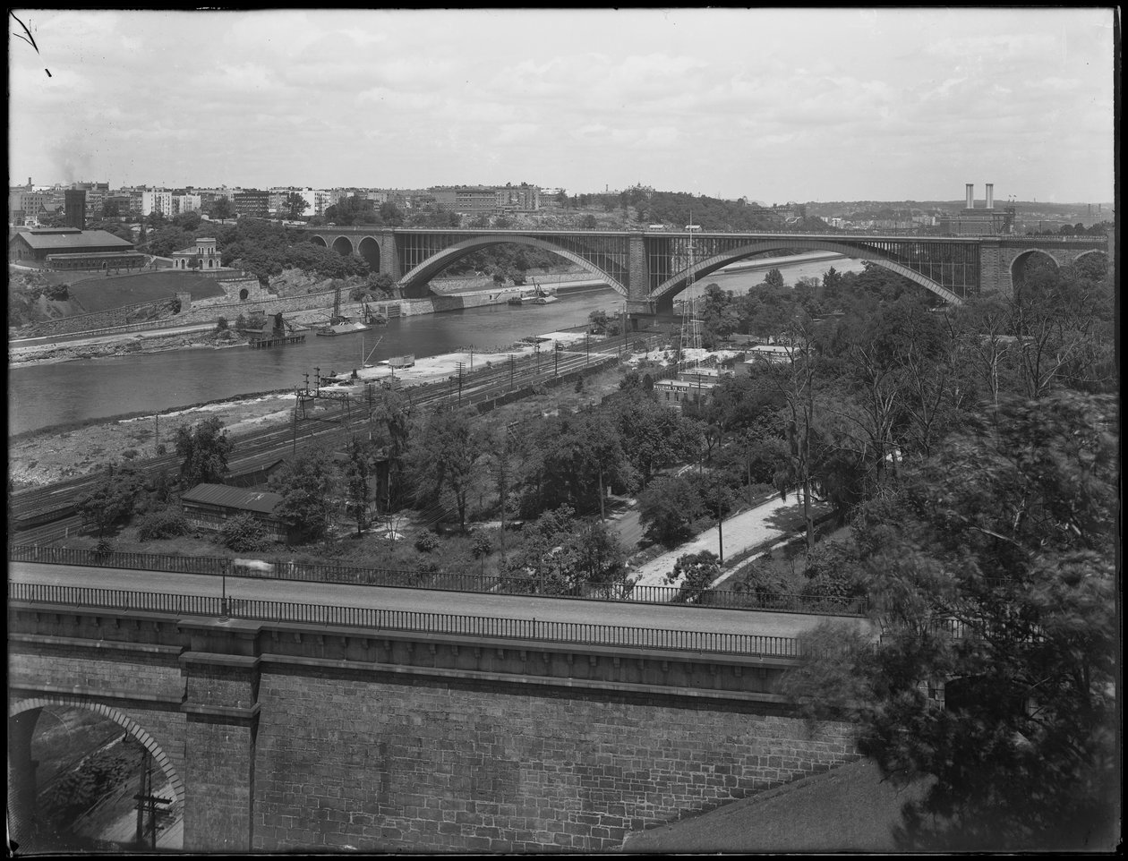 Washington Bridge, High Bridge a Washington Heights při pohledu z Bronxu, 19. července 1914 od William Davis Hassler