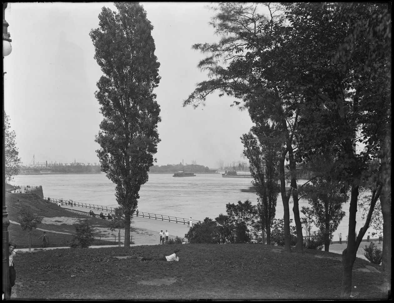 Pohled na Hell Gate a East River z 86th Street Park, New York City, 31. července 1914 od William Davis Hassler