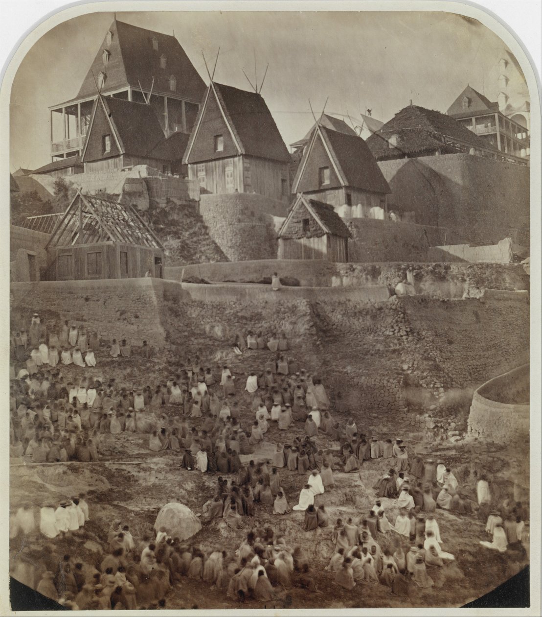 Pohled na Antsahatsiroa, Madagaskar, 1862-65. od William Ellis