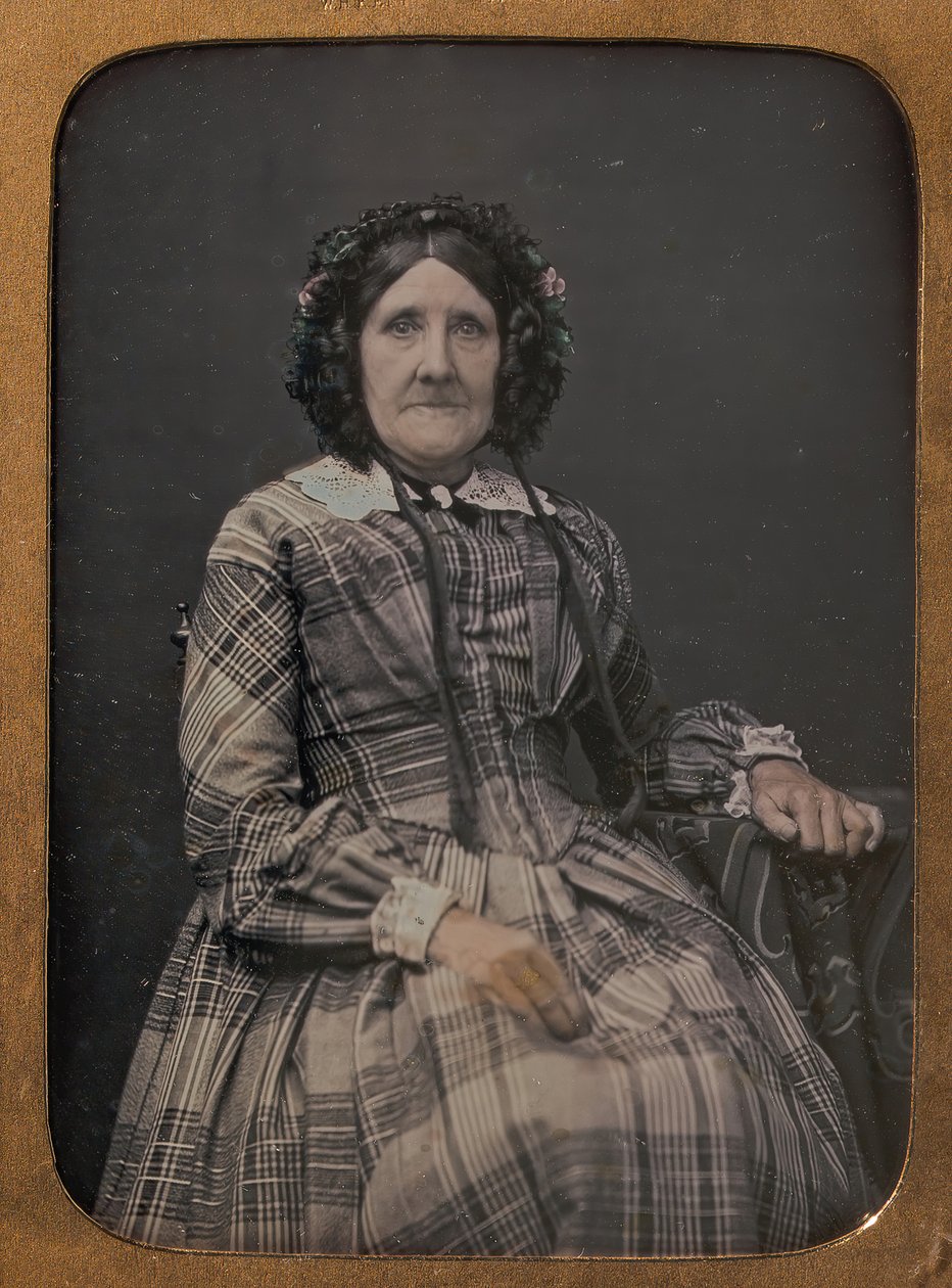 Sedící starší žena v kostkovaných šatech a čepici, 1854-60. od William Hardy Kent