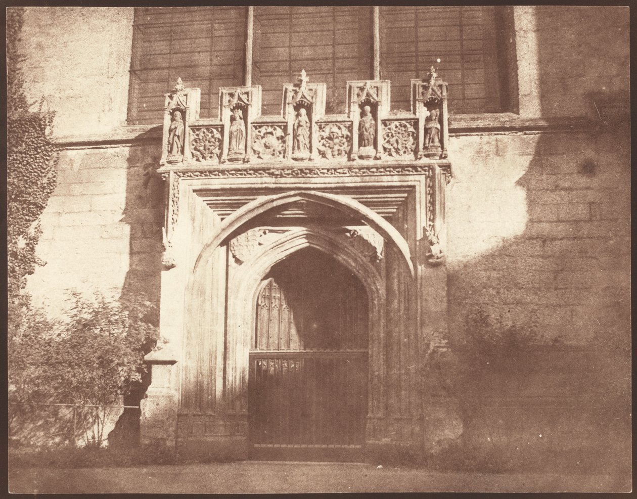 Starobylé dveře v Magdalen College, Oxford, duben 1843 (foto) od William Henry Fox Talbot