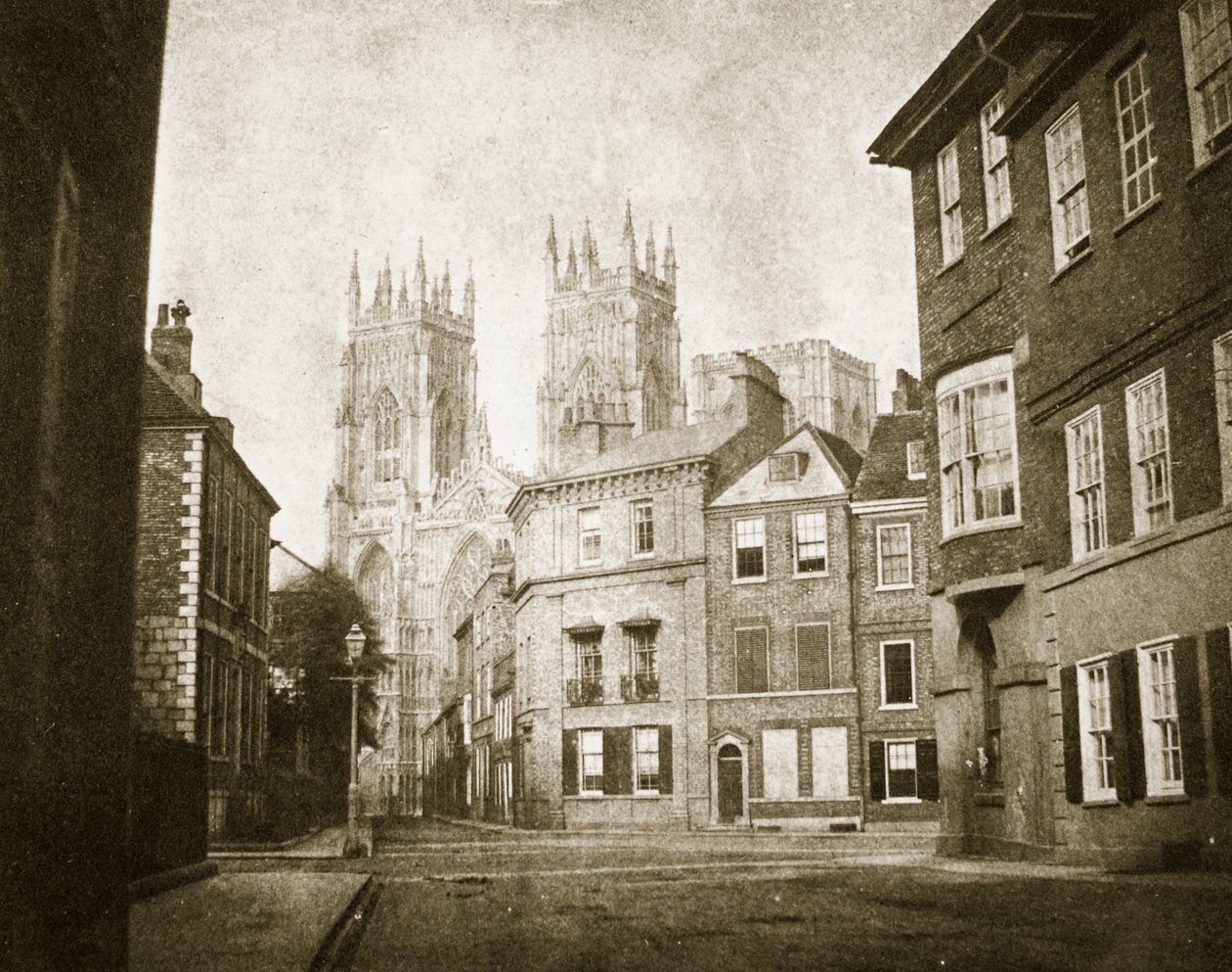 West Front, York Minster, z Lendall Street, 1845 od William Henry Fox Talbot