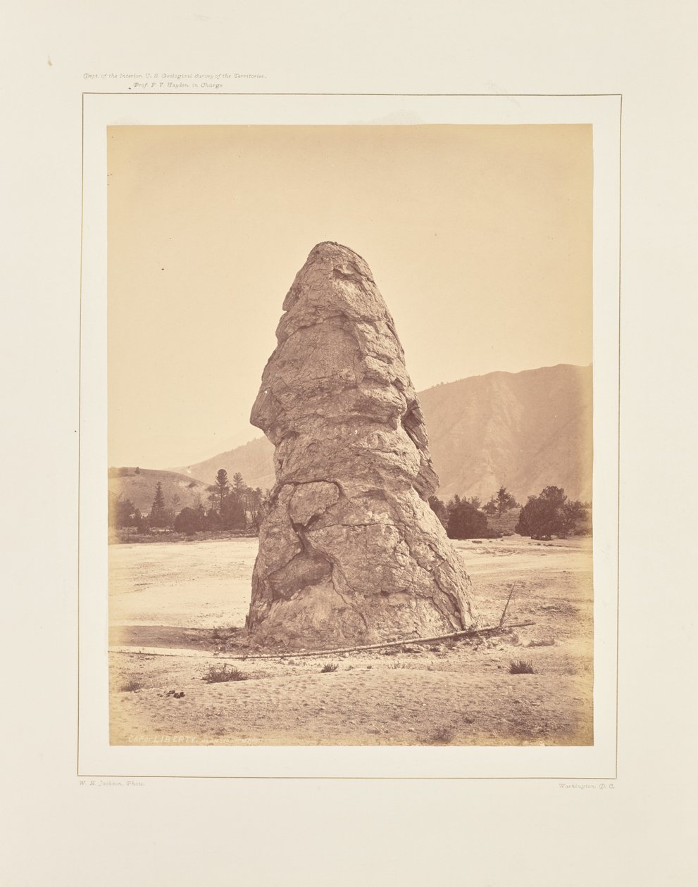 Čepice svobody, Mammoth Hot Springs od William Henry Jackson