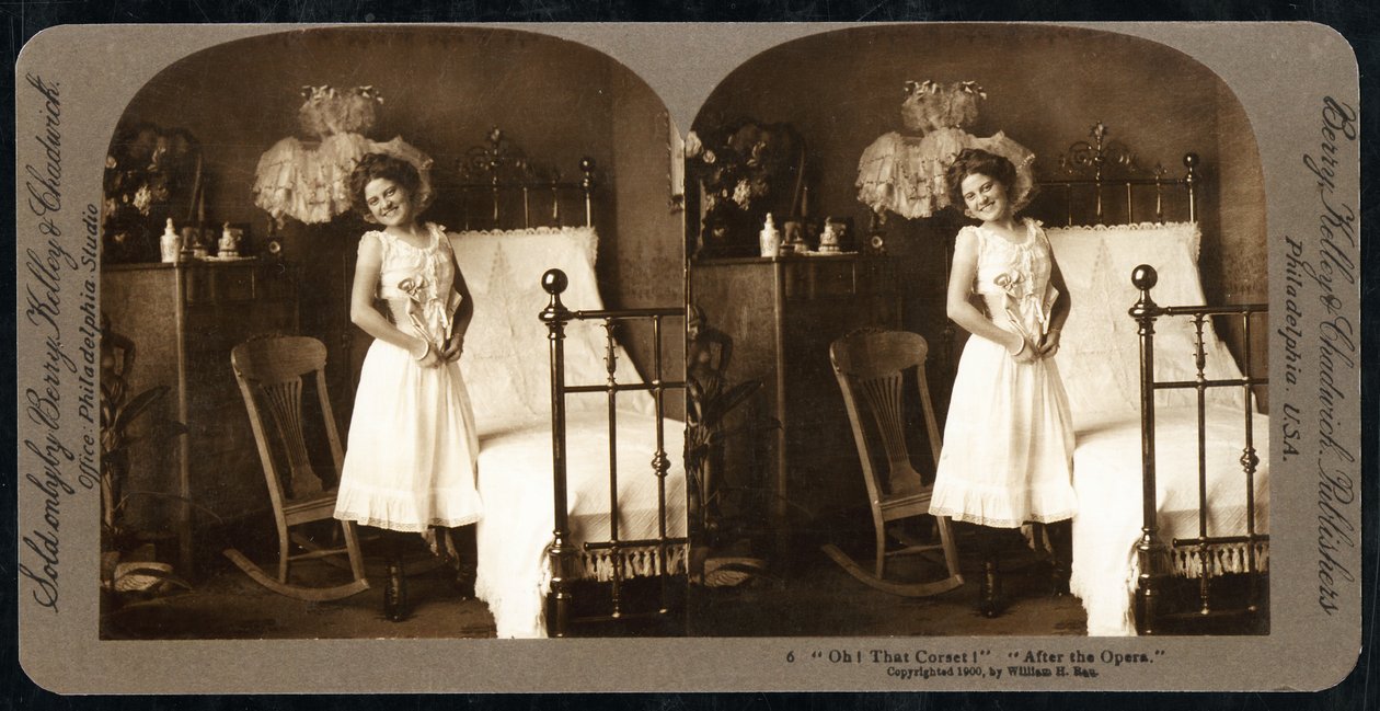 Oh That Corset After the Opera, c.1900 (sépiová fotografie) (viz také 473263) od William Herman Rau