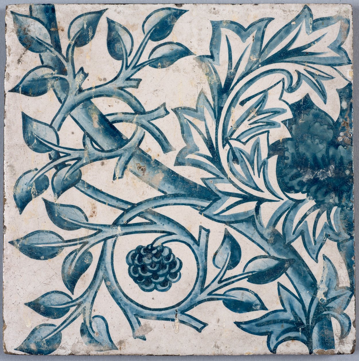 Modrý květinový motiv. Dlaždice, 1870-1880. od William Morris