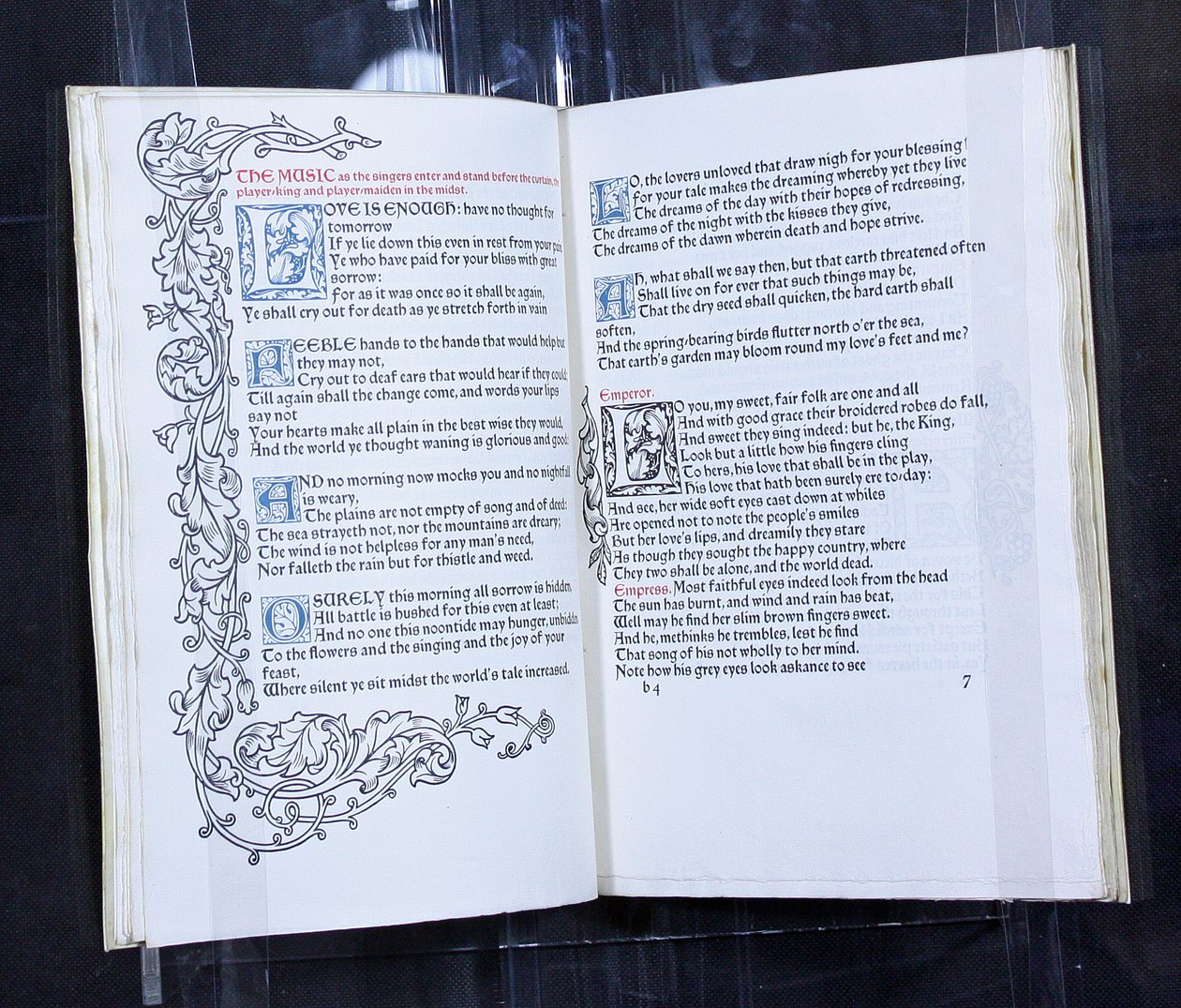Láska je dost, vydává Kelmscott Press od William Morris