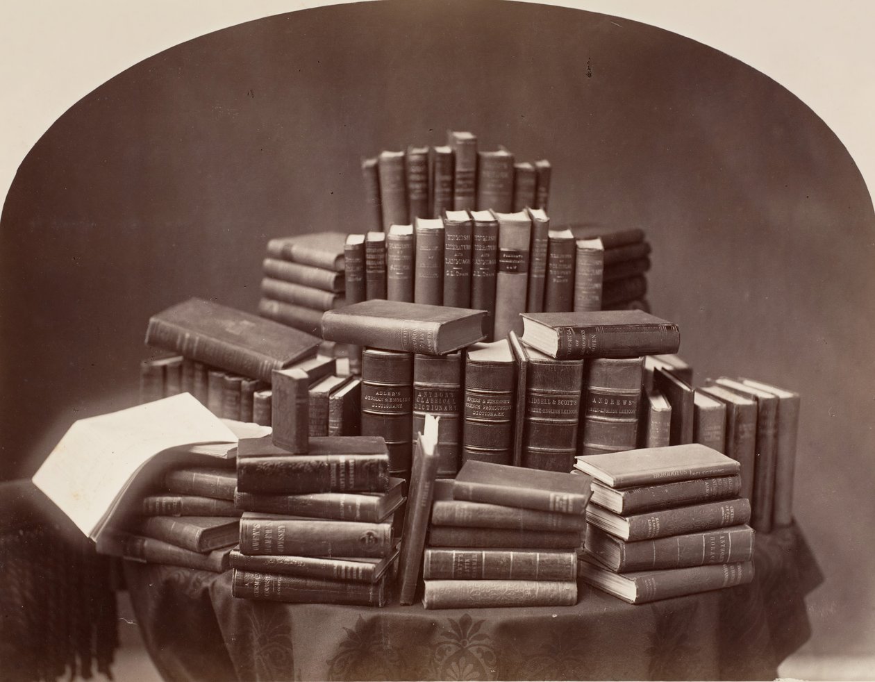 Zátiší s knihami, 1870-80s. od William Notman.