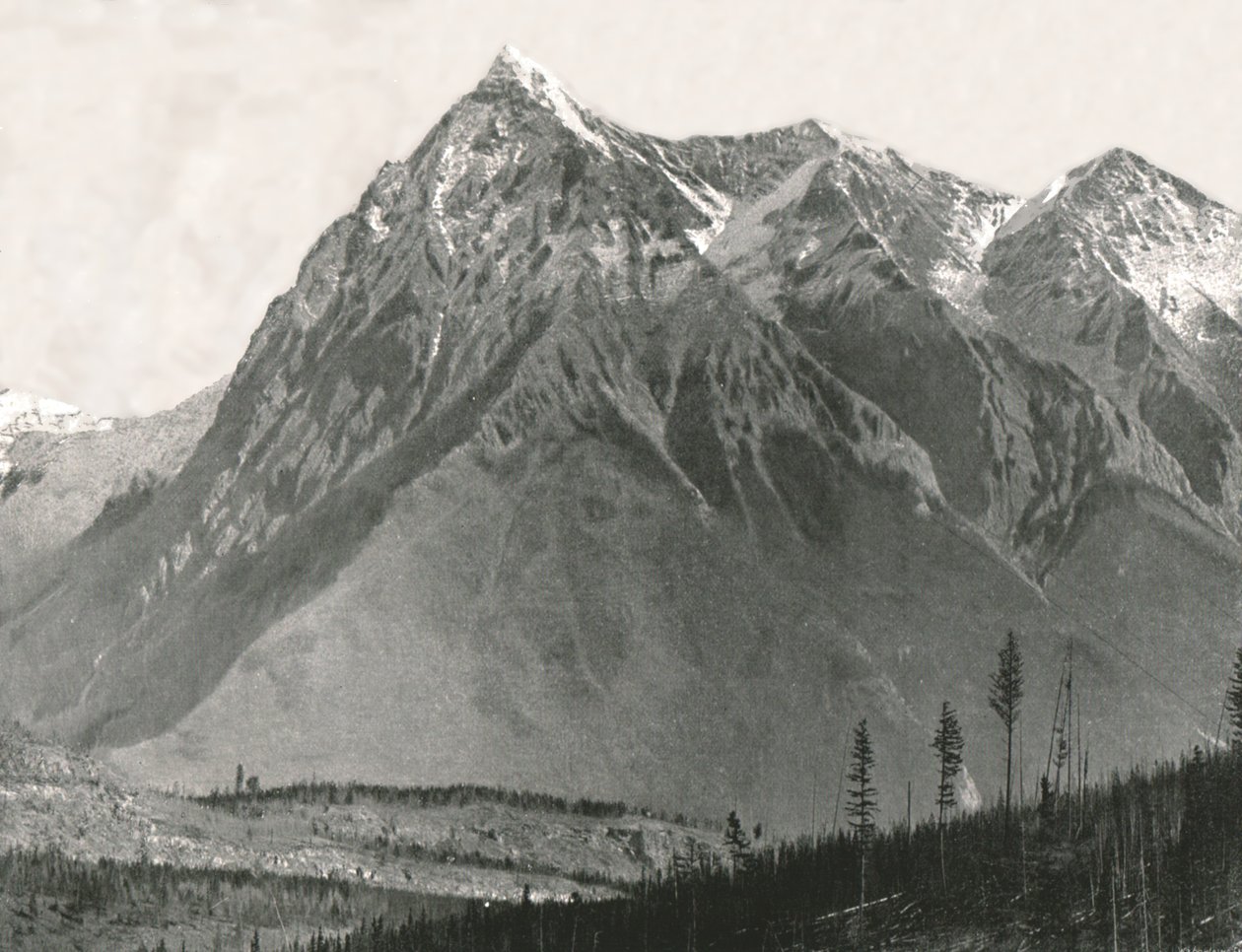 Skalnaté hory: Chancellor Peak, Leanchoil, Kanada, 1895. od William Notman and Son