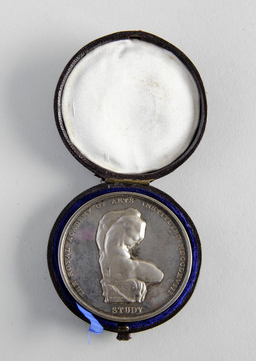 R.A. medaile udělena George Framptonovi 10.12.1884 za nejlepší model figury (kov) od William Wyon