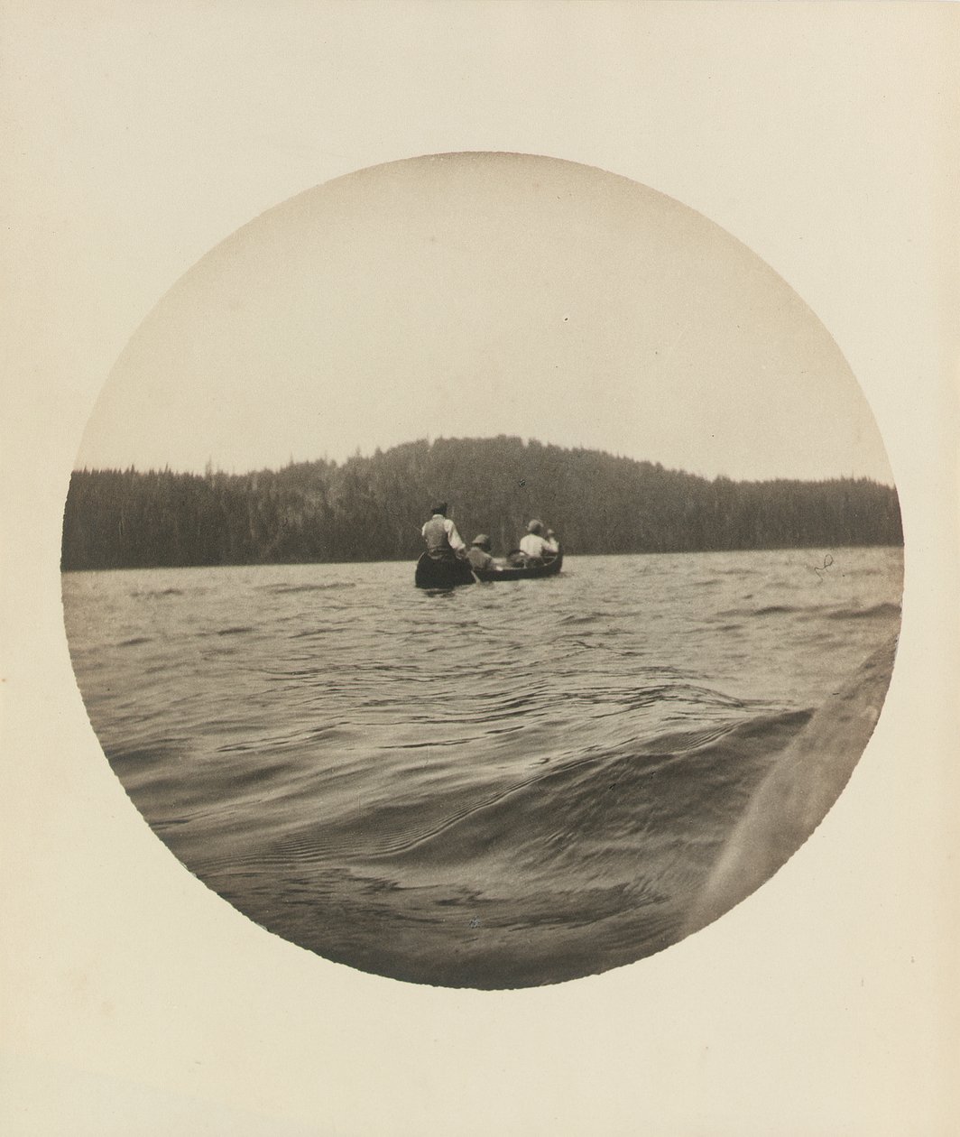 Tři kanoisté, Lake St. John, provincie Quebec, asi 1895, asi 1904 (želatinový stříbrný tisk) od Winslow Homer