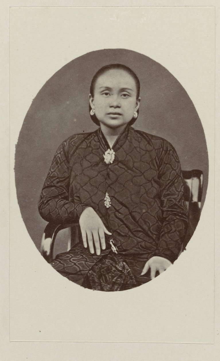 Manželka Ratoe van Pakoe Boewono IX, Susuhunan van Surakarta od Woodbury and Page