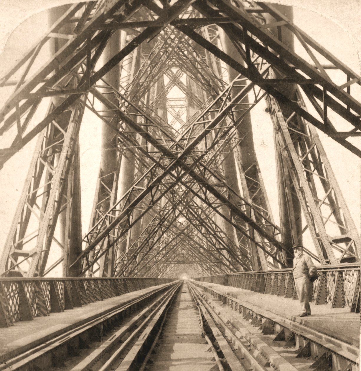 The Great Forth Bridge, Skotsko, 1896. od Works and Sun Sculpture Studios