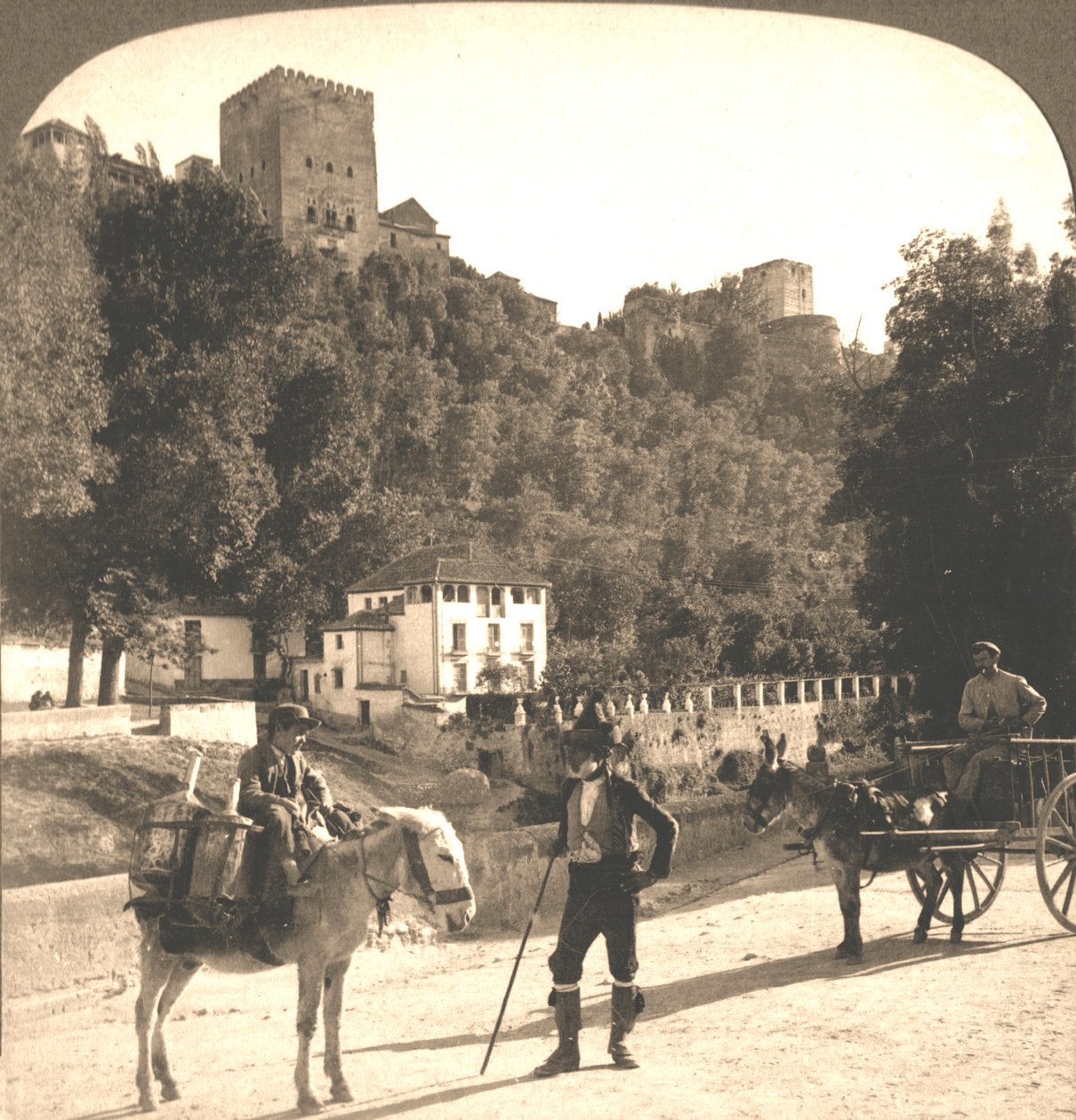 Stěny a věže Alhambry, Granada, Španělsko, 1896. od Works and Sun Sculpture Studios