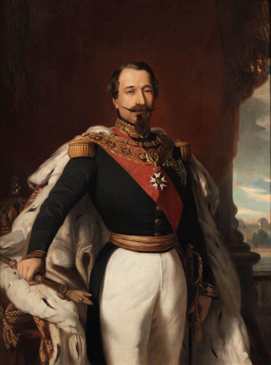 Napoleon III v uniformě s hermelínovým kabátem u stolu s korunou a žezlem, v pozadí Louvre od workshop of Franz Xaver Winterhalter