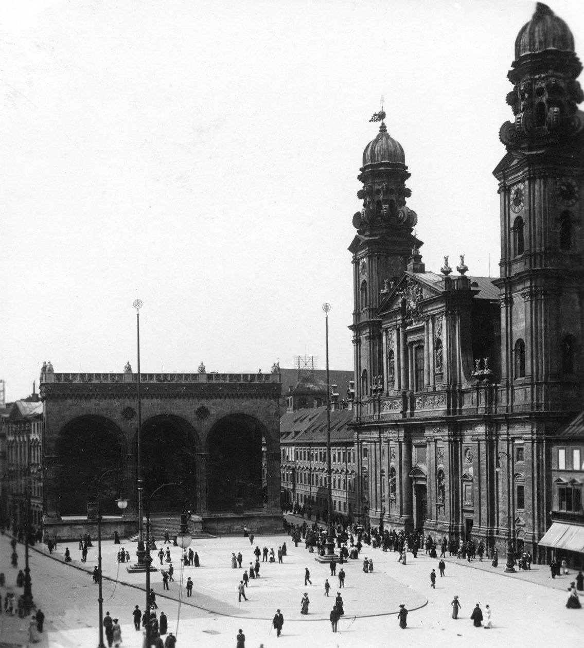 Katolický divadelní kostel St Cajetan, Mnichov, Německo, c 1900. od Wurthle and Sons
